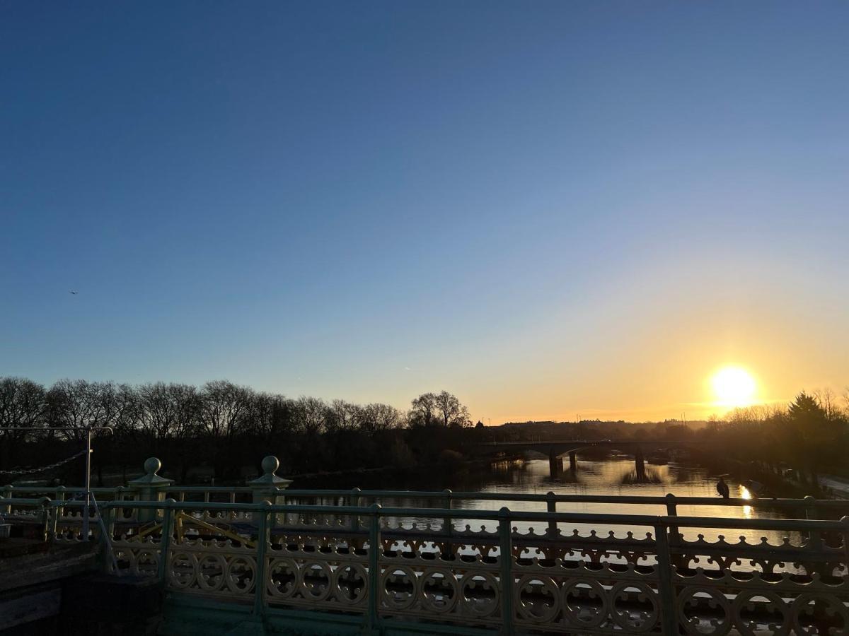 Gorgeous 1 Bed Flat Near Richmond Bridge. Apartment Luaran gambar